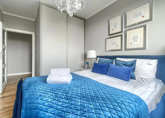 Exclusive Forty Apartments